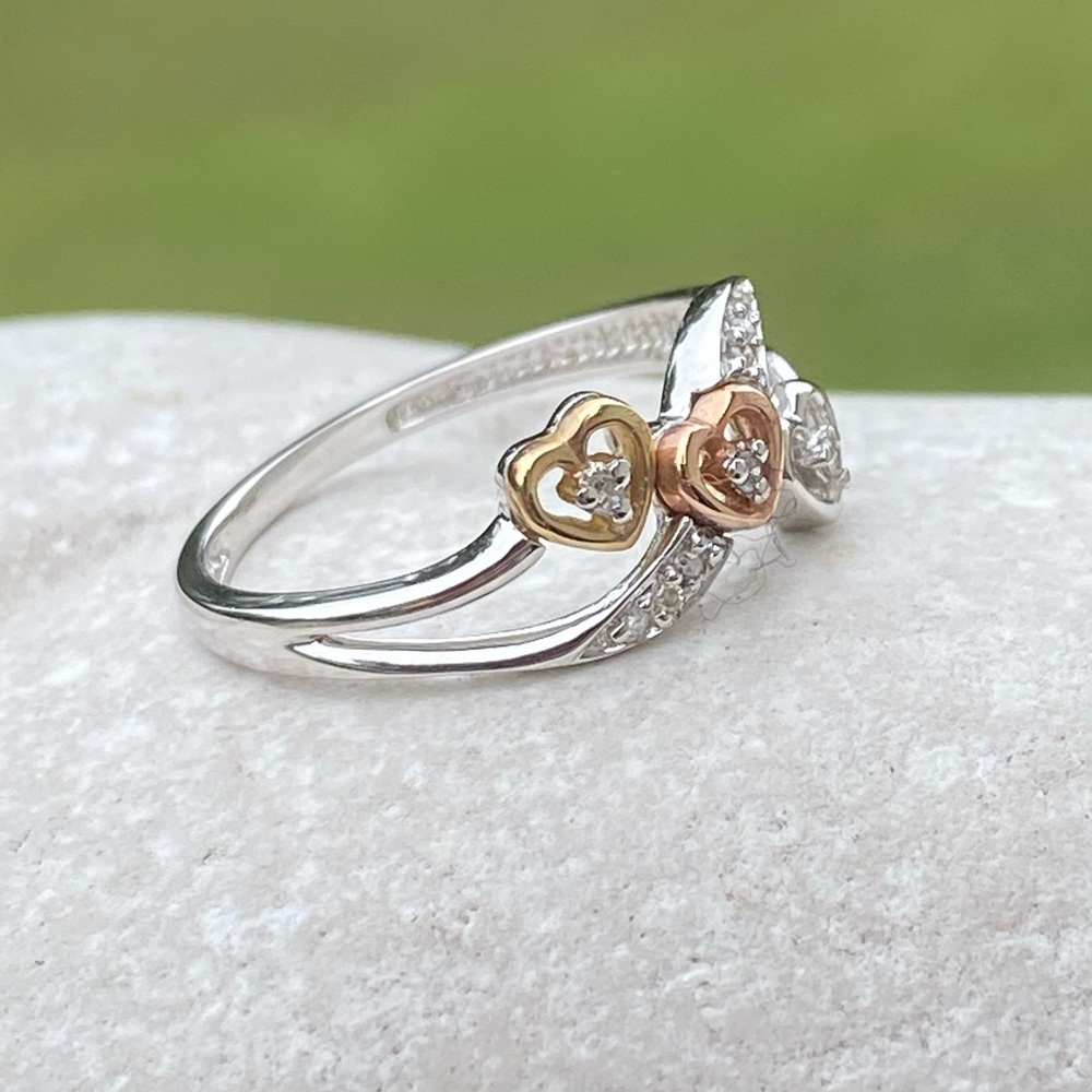 SOLD 💲3 heart Diamond 10k white gold ring with yellow and rose gold accent - Picture 9 of 15